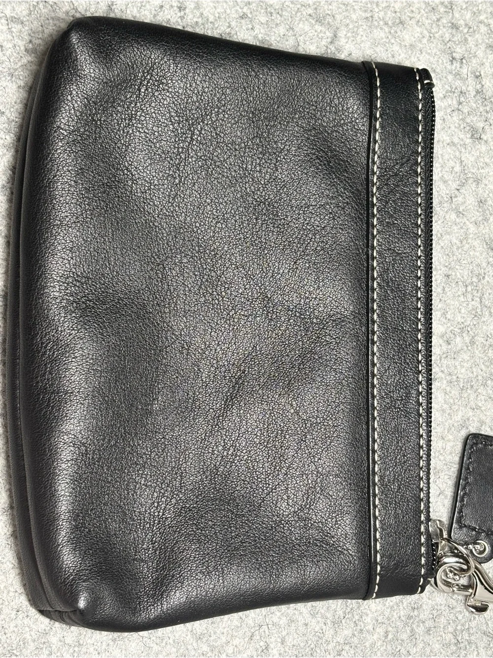 Coach compact black